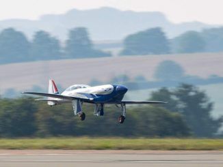 Así vuela Spirit of Innovation, el avión totalmente eléctrico de Rolls-Royce con un motor de 400 kW