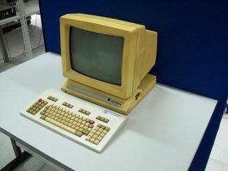 El primer email de España se envió hace 35 años: así se cocinó el correo más antiguo de «la Internet de los pobres»