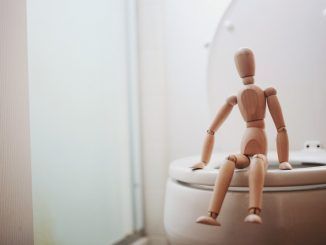 Machine learning para identificar tu ‘huella anal’ y visión artificial para las heces: la «revolución» del retrete inteligente es tan cómica como necesaria
