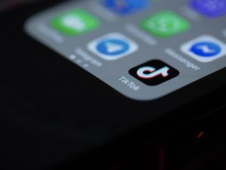 Un vídeo de TikTok popularizó una web de encuestas para estudios científicos: tanto que ha sesgado los datos haciéndolos inutilizables