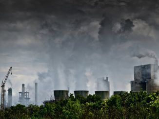China apaga la luz para ahorrar energía: esto pinta a una Navidad problemática marcada por la escasez de chips