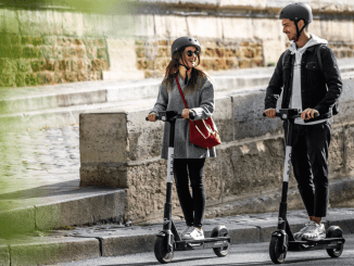 Estos patinetes eléctricos compartidos pitarán y se apagarán solos si circulas por la acera: empezarán a funcionar en Madrid a partir de 2022