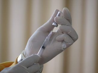 Las vacunas no son la única solución para la pandemia, pero sin ellas la situación sería mucho peor que la actual