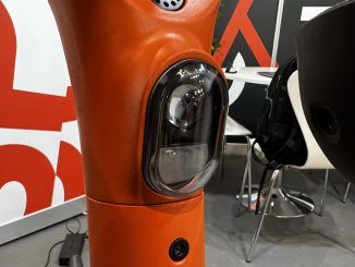 Los patinetes eléctricos ahora llegan con cámara: podrán detectar si circulas por el carril adecuado y frenar si no lo haces