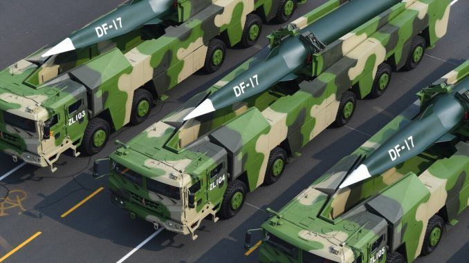 Todo lo que sabemos de la arma hipersónica de China: desde el avión Xian H-20 hasta el misil DF-17 que tiene a los Estados Unidos en alerta