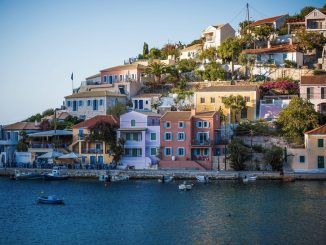 El plan de Grecia para empezar a ser neutral en carbono: que sus islas sean autosuficientes energéticamente