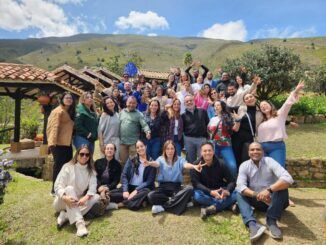 Este es el equipo de @Indepaz dirigido por @leonardonzalez que informa a pecho descubierto de la guerra incivil encubierta de Colombia