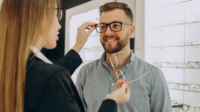 Más allá de la graduación: cómo elegir las mejores lentes para tener una visión perfecta