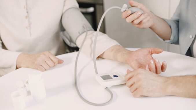 Un estudio de la RICAPPS evidencia que el nivel socioeconómico condiciona el riesgo cardiovascular en hipertensos mayores de 65 años