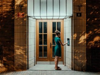 La ola de rehabilitación llega a España. La modernización de los edificios no tiene por qué empezar por una demolición